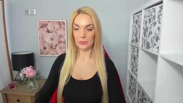 Image 4 of aullorasensual Stream on Chaturbate on 14 months ago