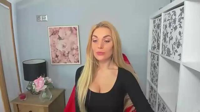 Image 11 of aullorasensual Stream on Chaturbate on 13 months ago