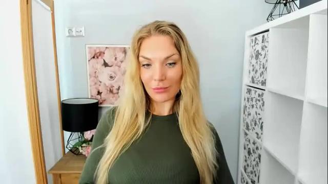 Image 11 of aullorasensual Stream on Chaturbate on 2 months ago