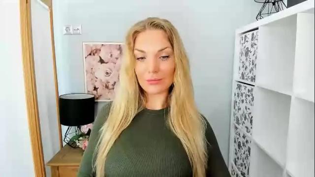 Image 8 of aullorasensual Stream on Chaturbate on 2 months ago
