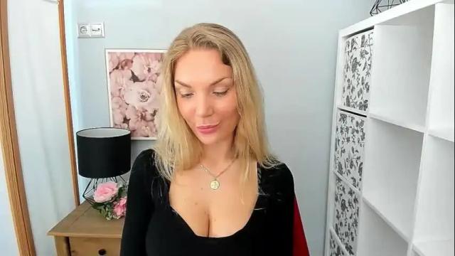 Image 11 of aullorasensual Stream on Chaturbate on 1 month ago