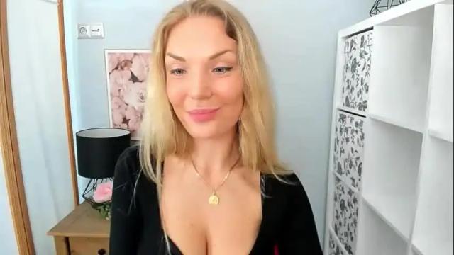 Image 8 of aullorasensual Stream on Chaturbate on 1 month ago