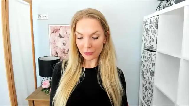 Image 12 of aullorasensual Stream on Chaturbate on 1 month ago
