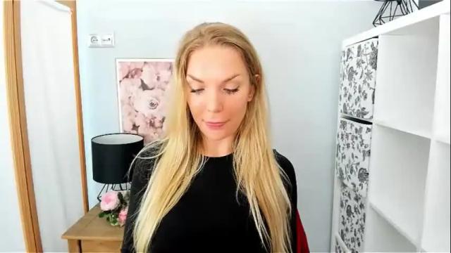 Image 7 of aullorasensual Stream on Chaturbate on 1 month ago