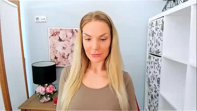 Image 10 of aullorasensual Stream on Chaturbate on 1 month ago