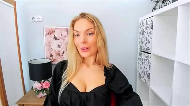 Image 6 of aullorasensual Stream on Chaturbate on 1 month ago