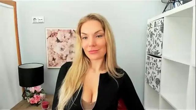 Image 2 of aullorasensual Stream on Chaturbate on 1 month ago