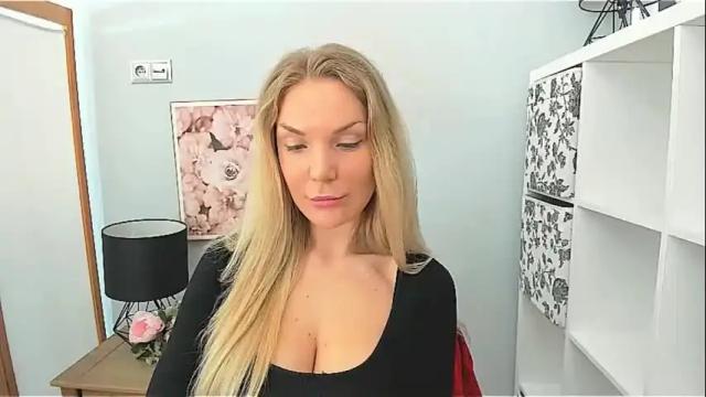 Image 10 of aullorasensual Stream on Chaturbate on 1 month ago