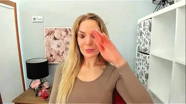 Image 4 of aullorasensual Stream on Chaturbate on 1 month ago