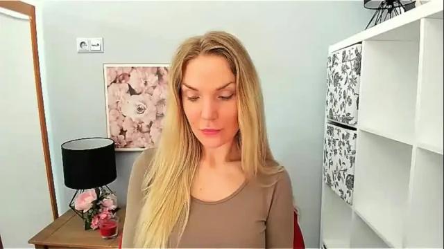 Image 6 of aullorasensual Stream on Chaturbate on 1 month ago