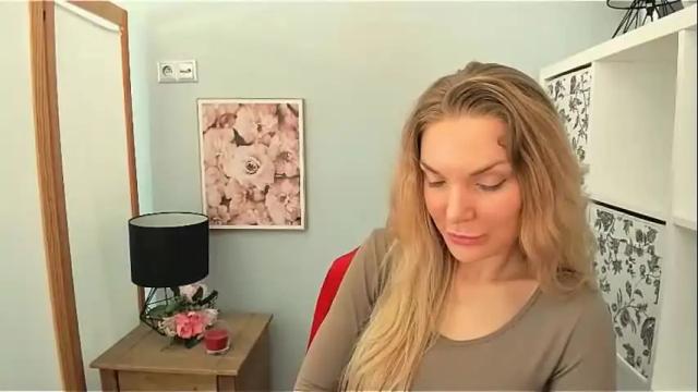 Image 7 of aullorasensual Stream on Chaturbate on 18 days ago