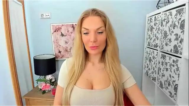 Image 2 of aullorasensual Stream on Chaturbate on 14 days ago