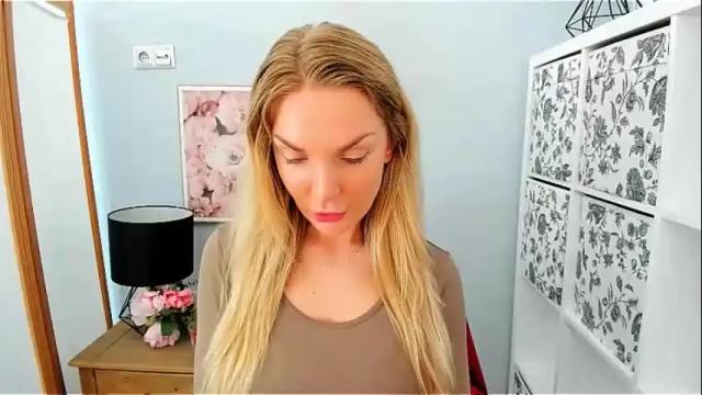 Image 11 of aullorasensual Stream on Chaturbate on 13 days ago