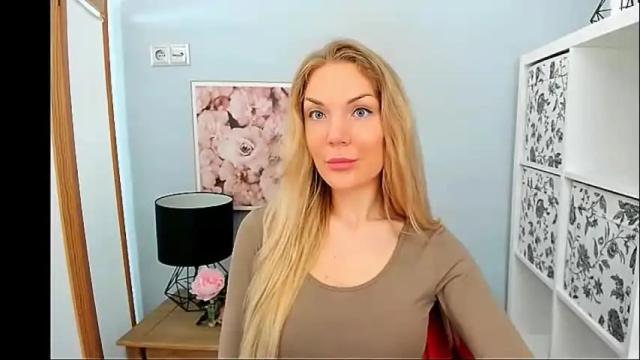 Image 3 of aullorasensual Stream on Chaturbate on 6 days ago