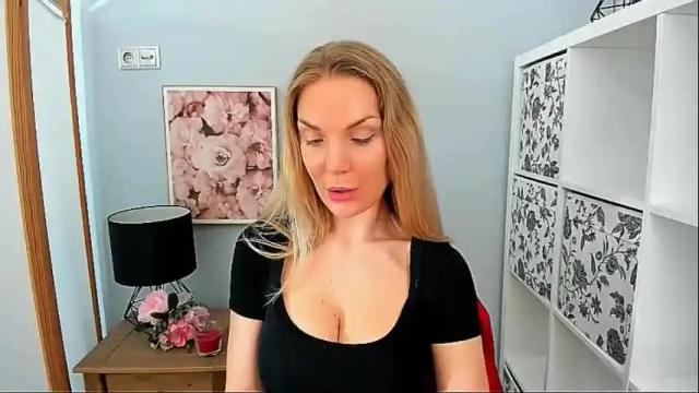 Image 11 of aullorasensual Stream on Chaturbate on 4 days ago