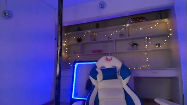 Image 4 of aura_janssen Stream on Chaturbate on 4 days ago
