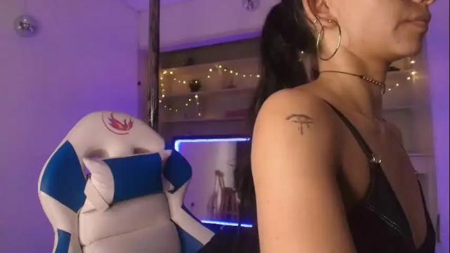 Image 7 of aura_janssen Stream on Chaturbate on 29 days ago