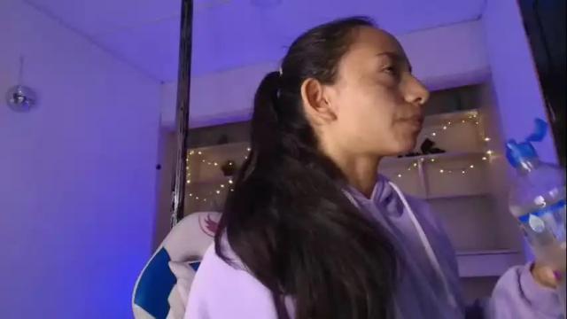 Image 3 of aura_janssen Stream on Chaturbate on 20 days ago