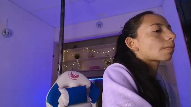 Image 4 of aura_janssen Stream on Chaturbate on 20 days ago