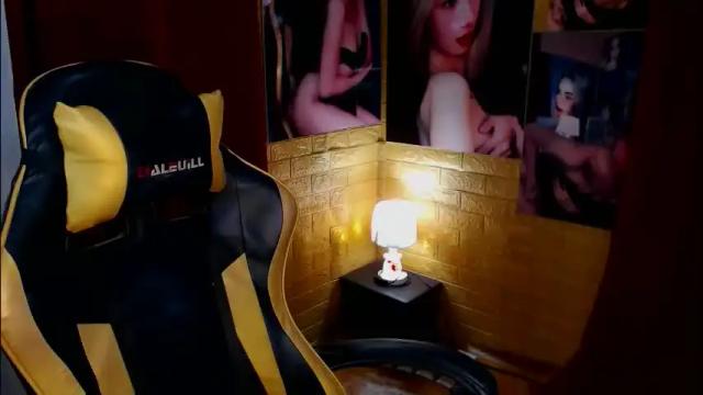 Image 8 of aurakharisma_xx Stream on Chaturbate on 1 month ago