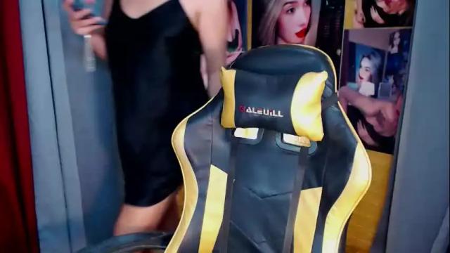 Image 3 of aurakharisma_xx Stream on Chaturbate on 1 month ago