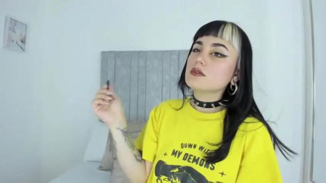 Image 3 of aurastardust Stream on Chaturbate on 16 months ago