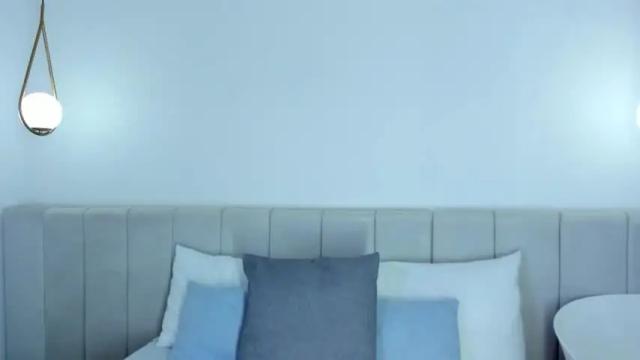 Image 4 of aurastardust Stream on Chaturbate on 16 months ago