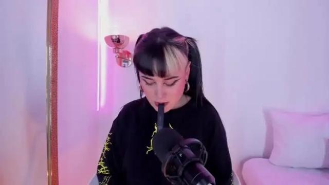 Image 4 of aurastardust Stream on Chaturbate on 14 months ago