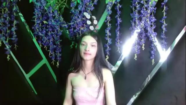 Image 3 of aurora18palmer Stream on Chaturbate on 4 months ago