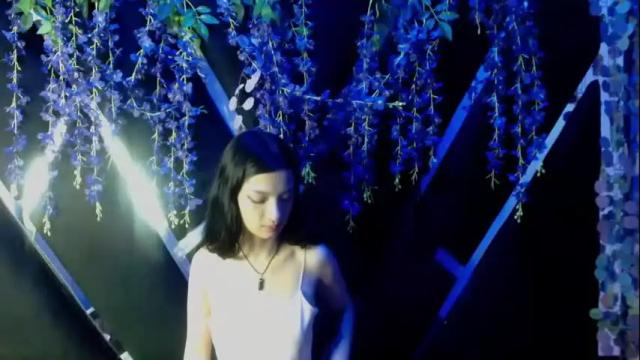 Image 4 of aurora18palmer Stream on Chaturbate on 4 months ago