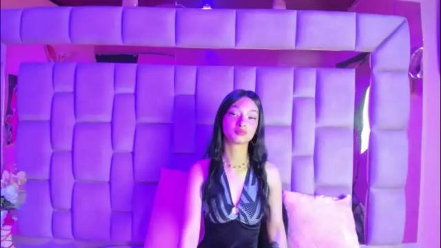 Image 4 of aurora18palmer Stream on Chaturbate on 2 months ago