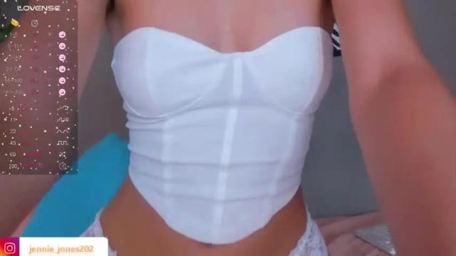 Image 11 of aurora_84 Stream on Chaturbate on 15 months ago
