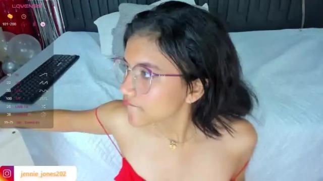 Image 12 of aurora_84 Stream on Chaturbate on 14 months ago