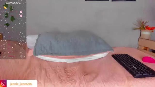 Image 4 of aurora_84 Stream on Chaturbate on 14 months ago