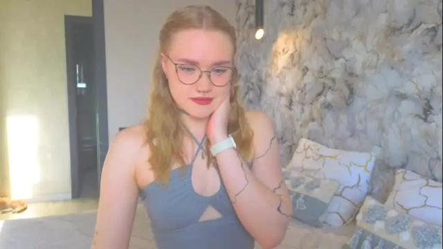 Image 7 of aurora_golden Stream on Chaturbate on 1 month ago