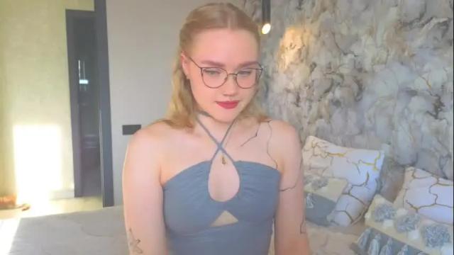 Thumbnail 3, aurora_golden's Stream at Chaturbate, 1 month ago