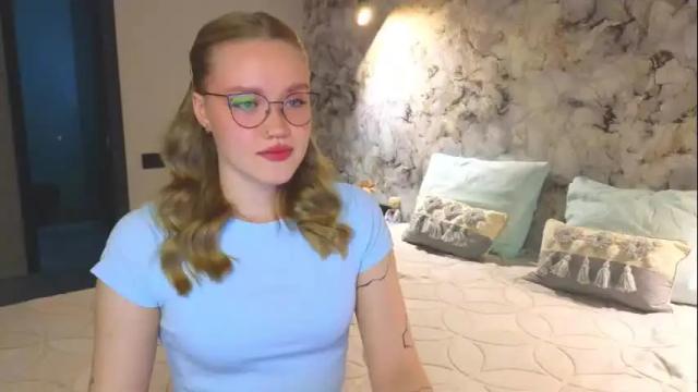 Thumbnail 1, aurora_golden's Stream at Chaturbate, 1 month ago