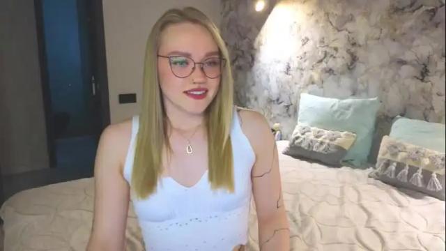 Thumbnail 1, aurora_golden's Stream at Chaturbate, 1 month ago