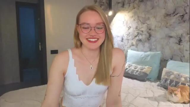 Thumbnail 3, aurora_golden's Stream at Chaturbate, 1 month ago