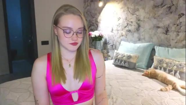 Thumbnail 2, aurora_golden's Stream at Chaturbate, 25 days ago