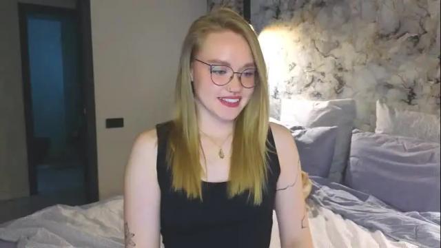 Thumbnail 1, aurora_golden's Stream at Chaturbate, 18 days ago
