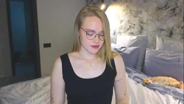 Image 10 of aurora_golden Stream on Chaturbate on 20 days ago