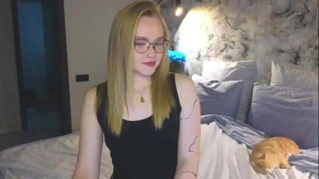 Image 11 of aurora_golden Stream on Chaturbate on 20 days ago
