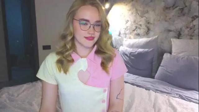 Thumbnail 1, aurora_golden's Stream at Chaturbate, 17 days ago