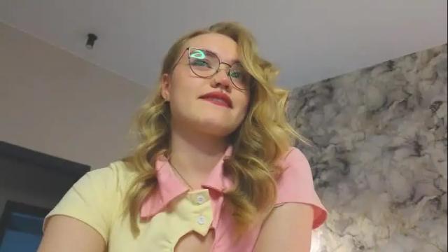 Thumbnail 3, aurora_golden's Stream at Chaturbate, 17 days ago