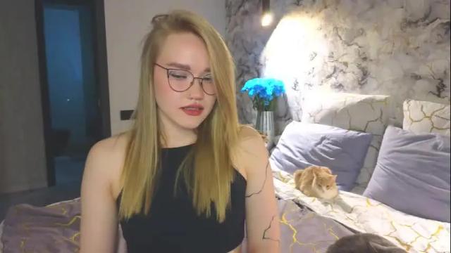 Image 8 of aurora_golden Stream on Chaturbate on 16 days ago