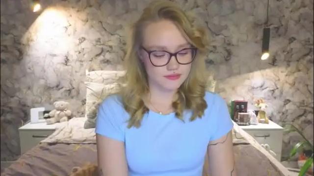 Thumbnail 3, aurora_golden's Stream at Chaturbate, 2 months ago