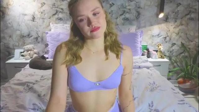 Image 7 of aurora_golden Stream on Chaturbate on 1 month ago