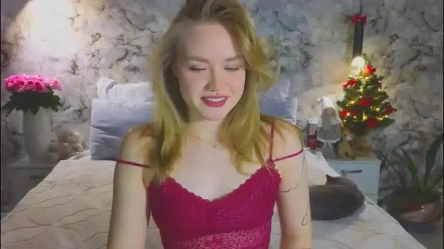 Image 3 of aurora_golden Stream on Chaturbate on 14 days ago