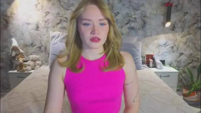 Image 8 of aurora_golden Stream on Chaturbate on 10 days ago